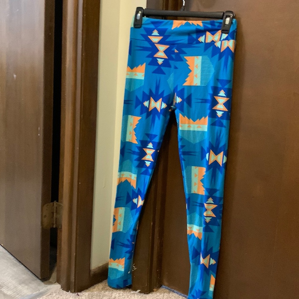 LuLaRoe aztec pattern one size blue leggings